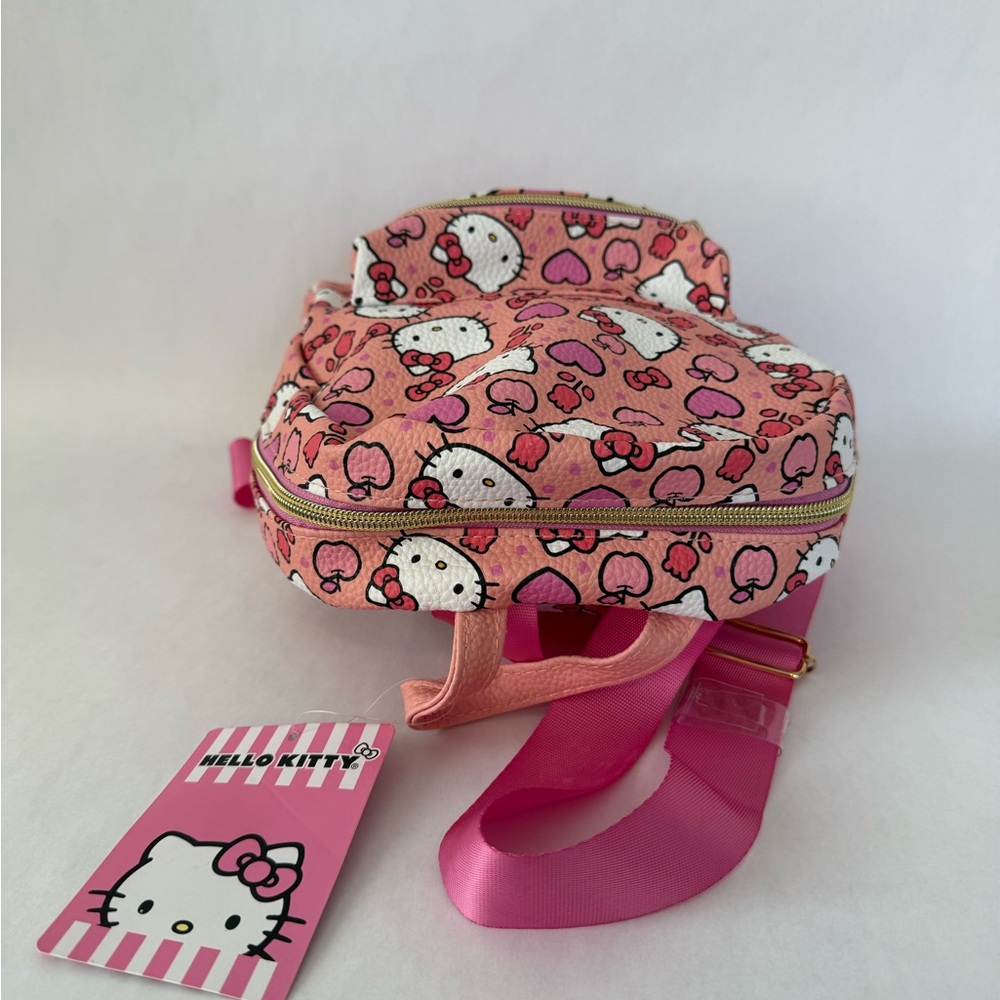 Hello Kitty Heart Patterned Pink Backpack - Picture 5 of 5